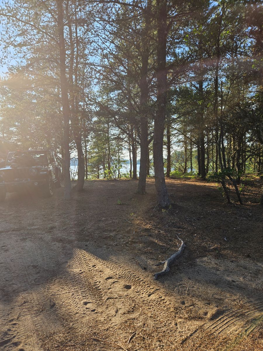Photo of Superb Sunset site on a large lake
