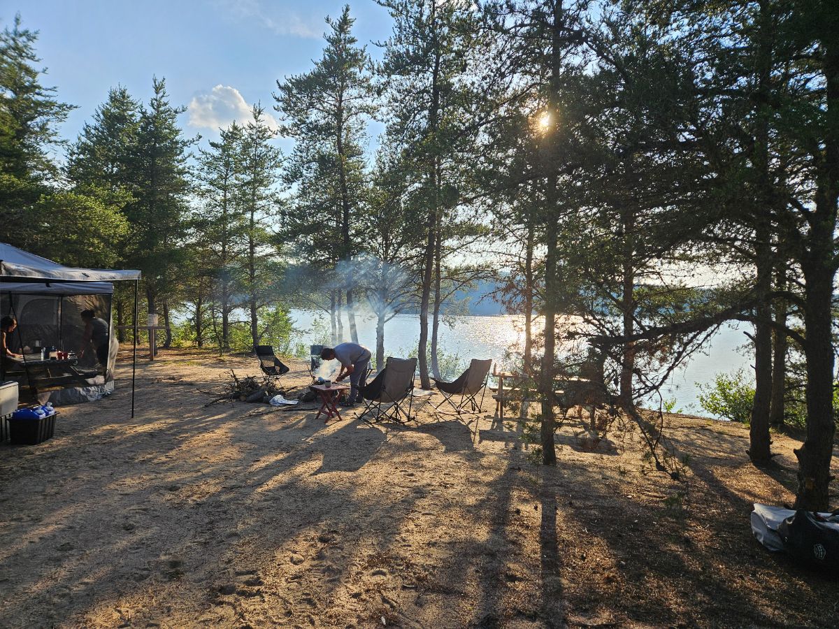 Photo of Superb Sunset site on a large lake