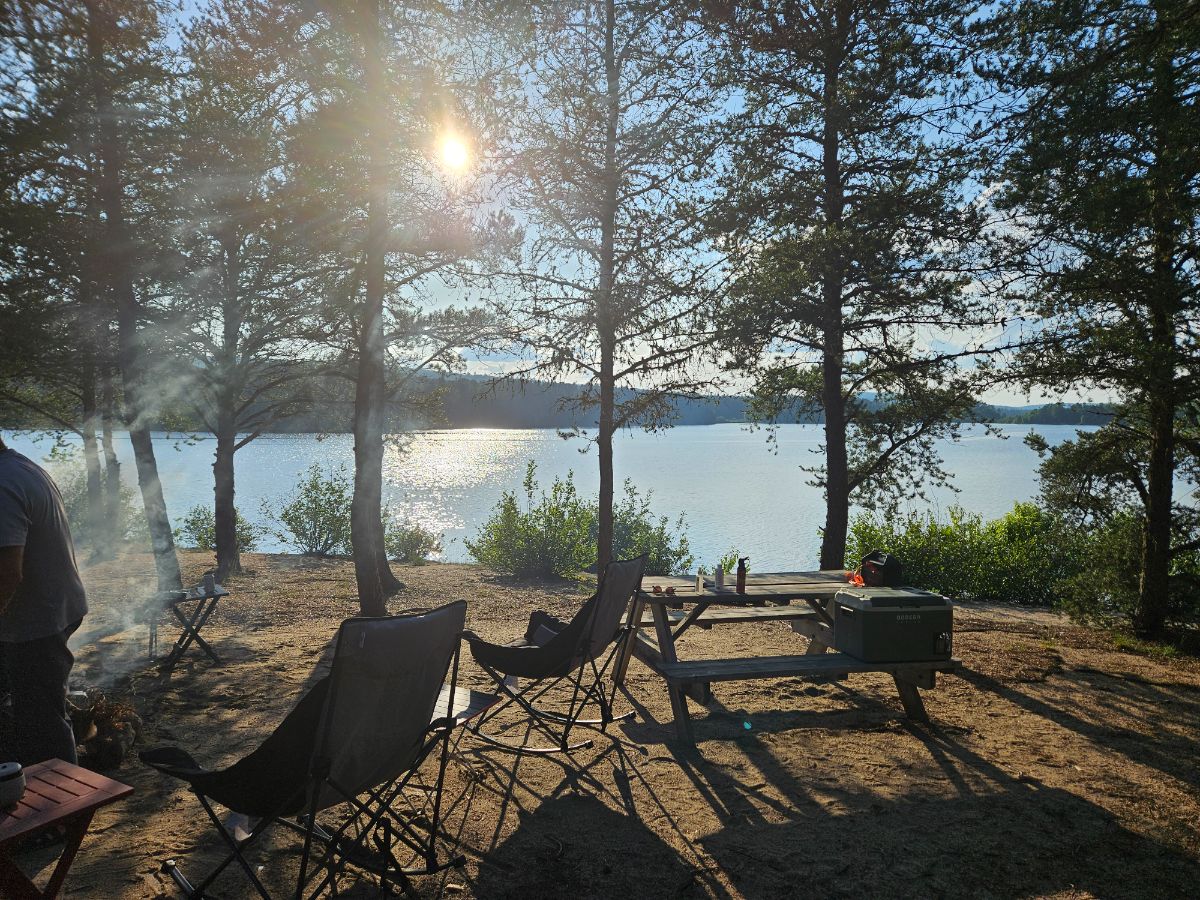 Photo of Superb Sunset site on a large lake